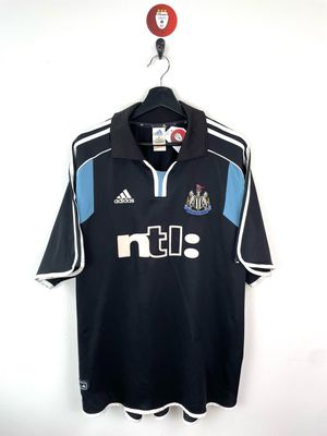 Newcastle United 2000-01 away shirt