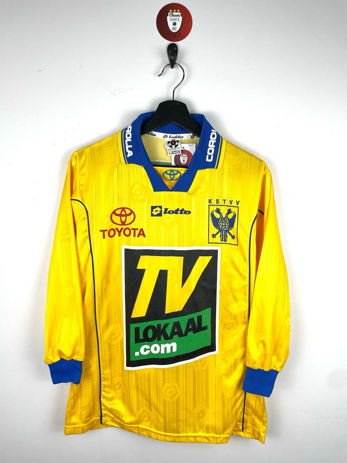 Sint-Truiden VV 2000-01 home shirt