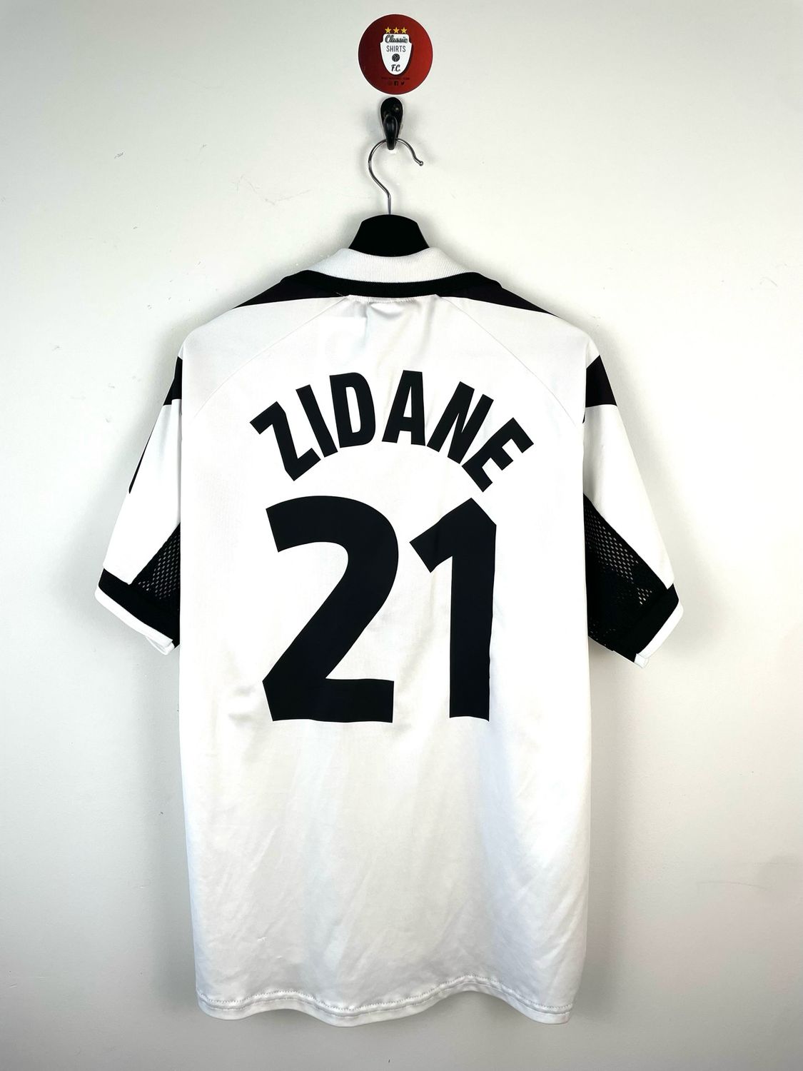Juventus Zidane 1998-99 away shirt