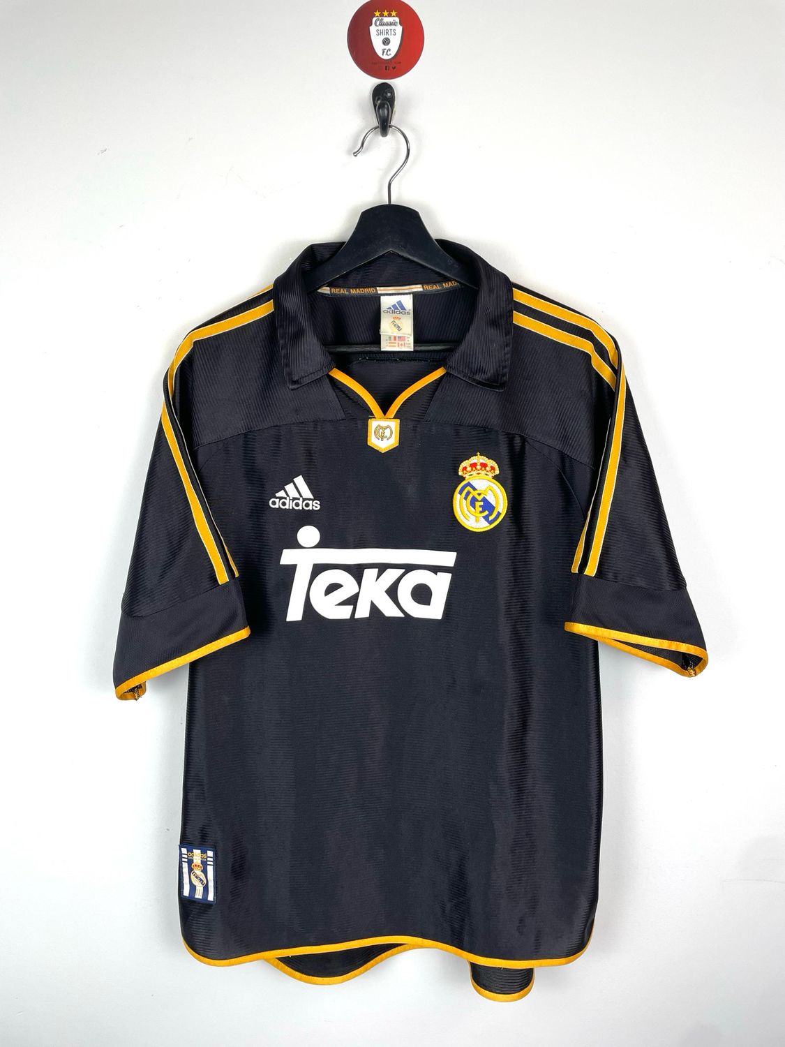 Real Madrid 1999-01 away shirt