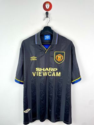 Manchester United 1993-95 away shirt