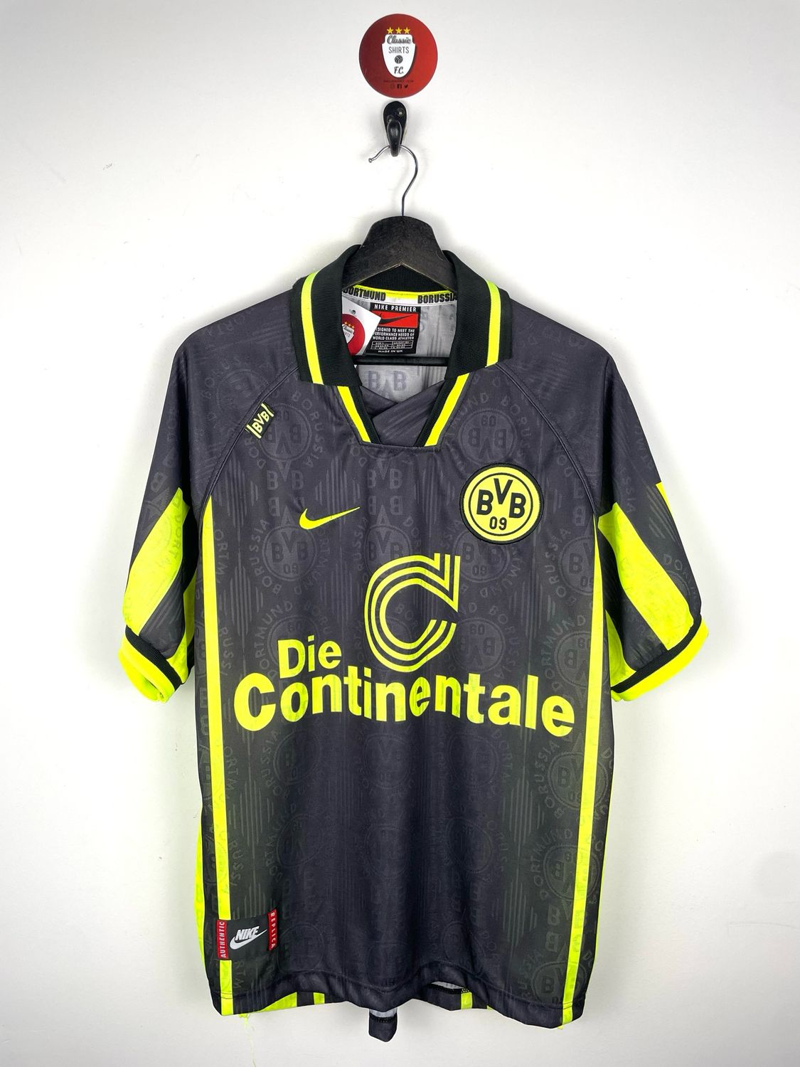 Borussia Dortmund 1996-97 away shirt