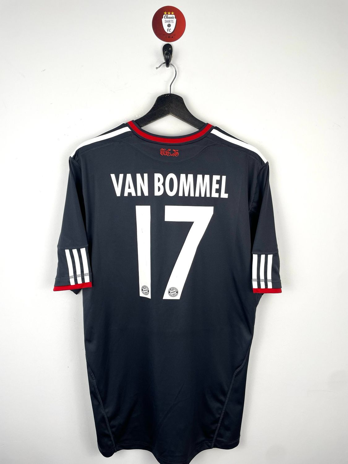Bayern Munich 2010-11 Third Shirt #17 van Bommel