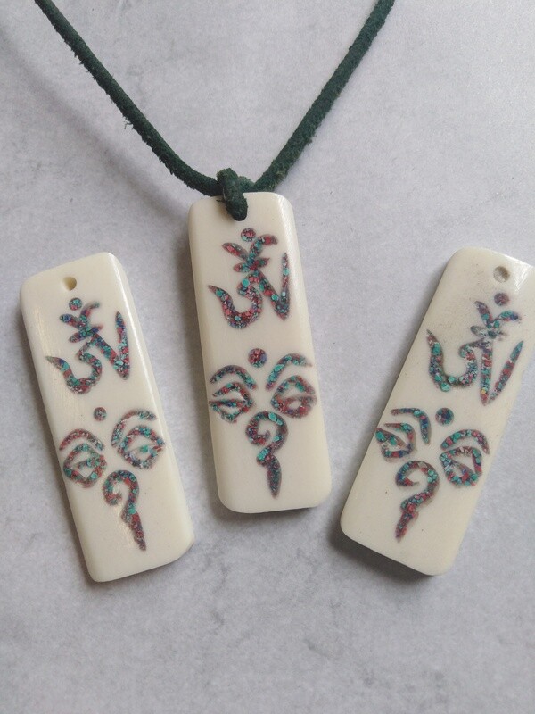 Pendant buddha eyes bone