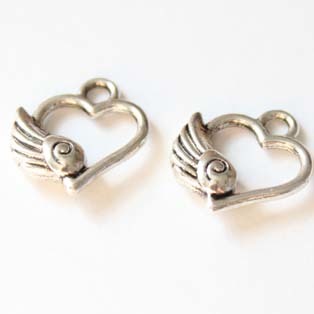 heart001: Charm 002 (30 pieces)