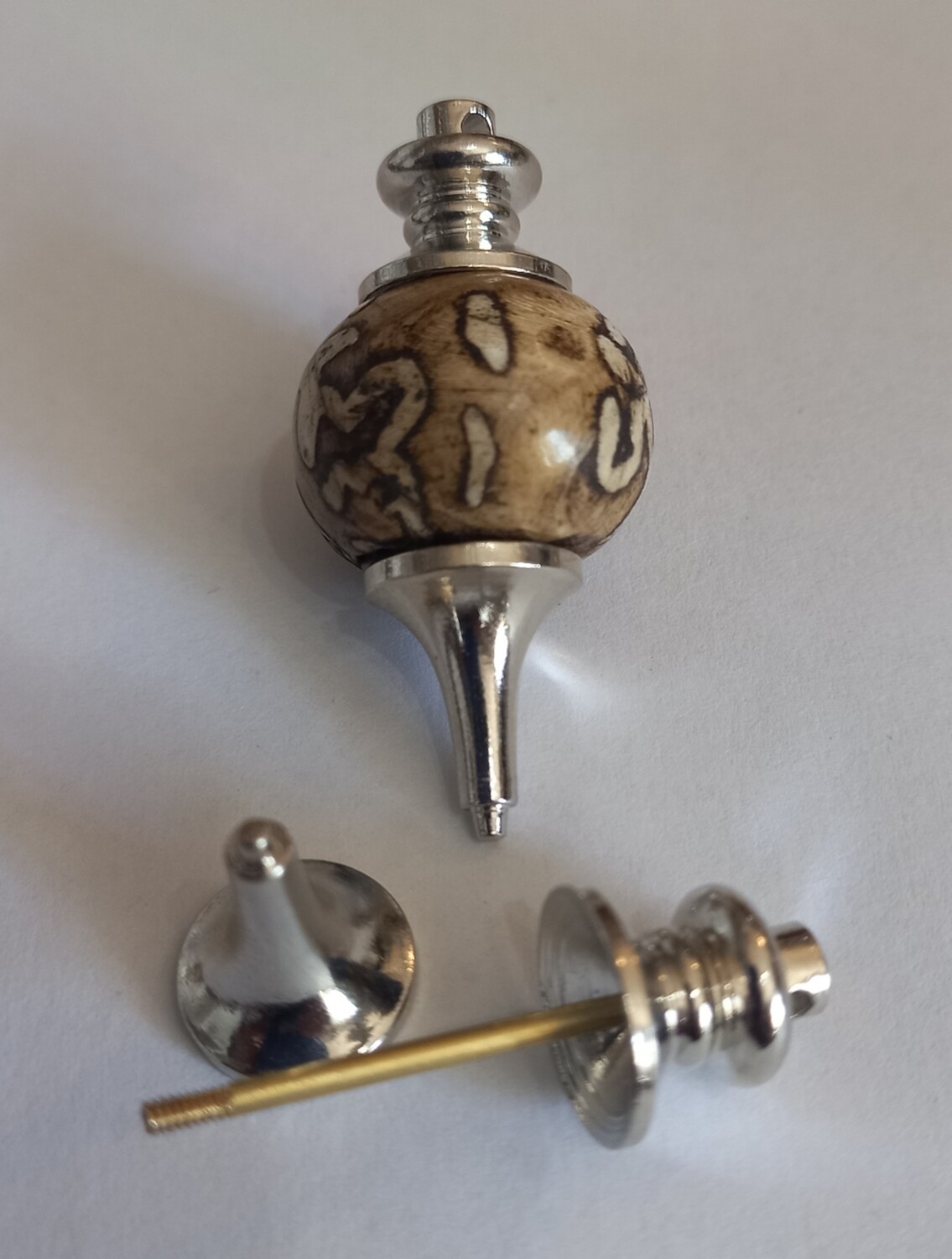 Pendulum set.