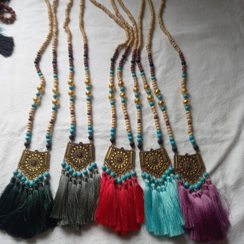 Wood tassel 1 olive