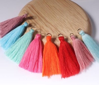 Tassels, pom pom, felt