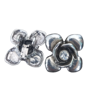 Flower.pendant with cubic