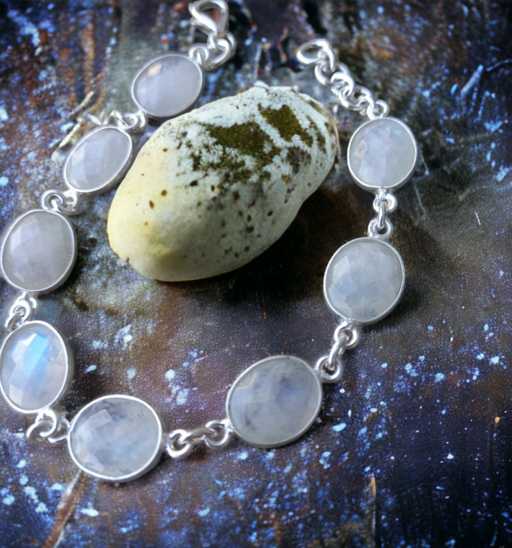 925 Sterling silver Moonstone
