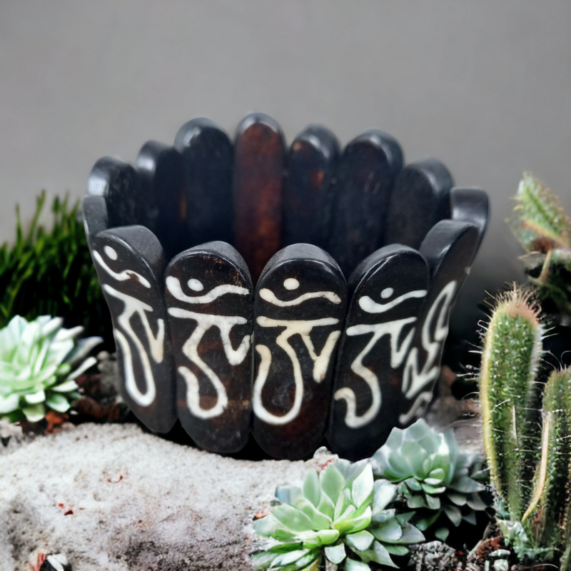 Batik009 : Batik Bone Bracelet