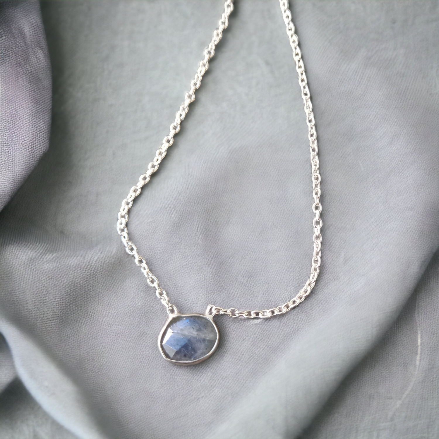 925.ss. necklace Labradorite 