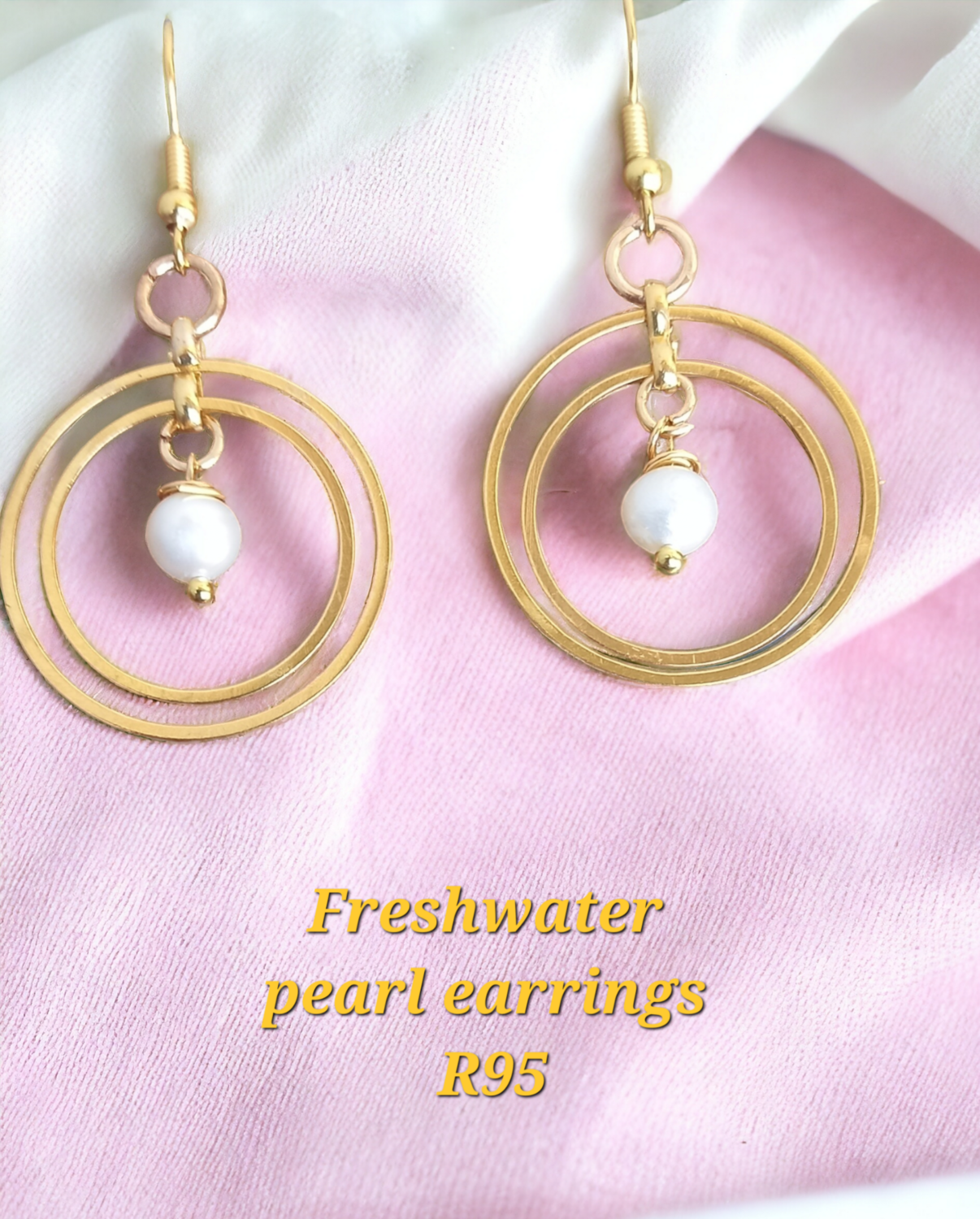 Fresh water pearls earrings 