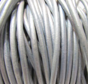 L032: Leather Silver 2.5mm(1m)