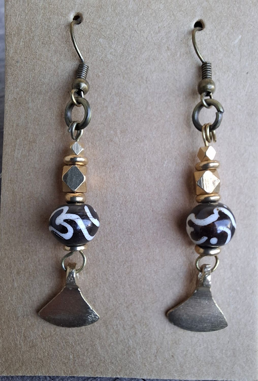 BR001:Brass&amp; Batik Bone