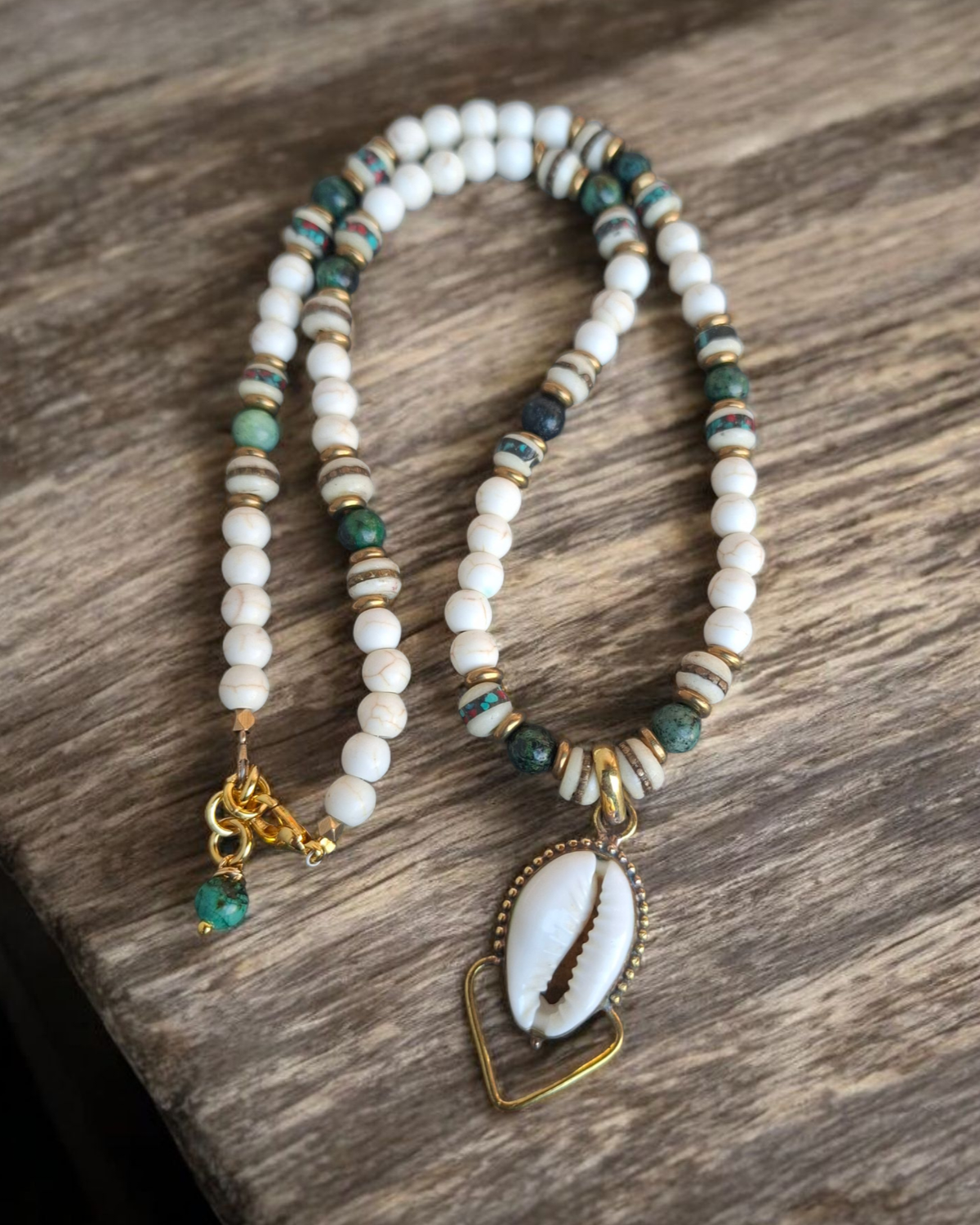 Cowry shell necklace 
