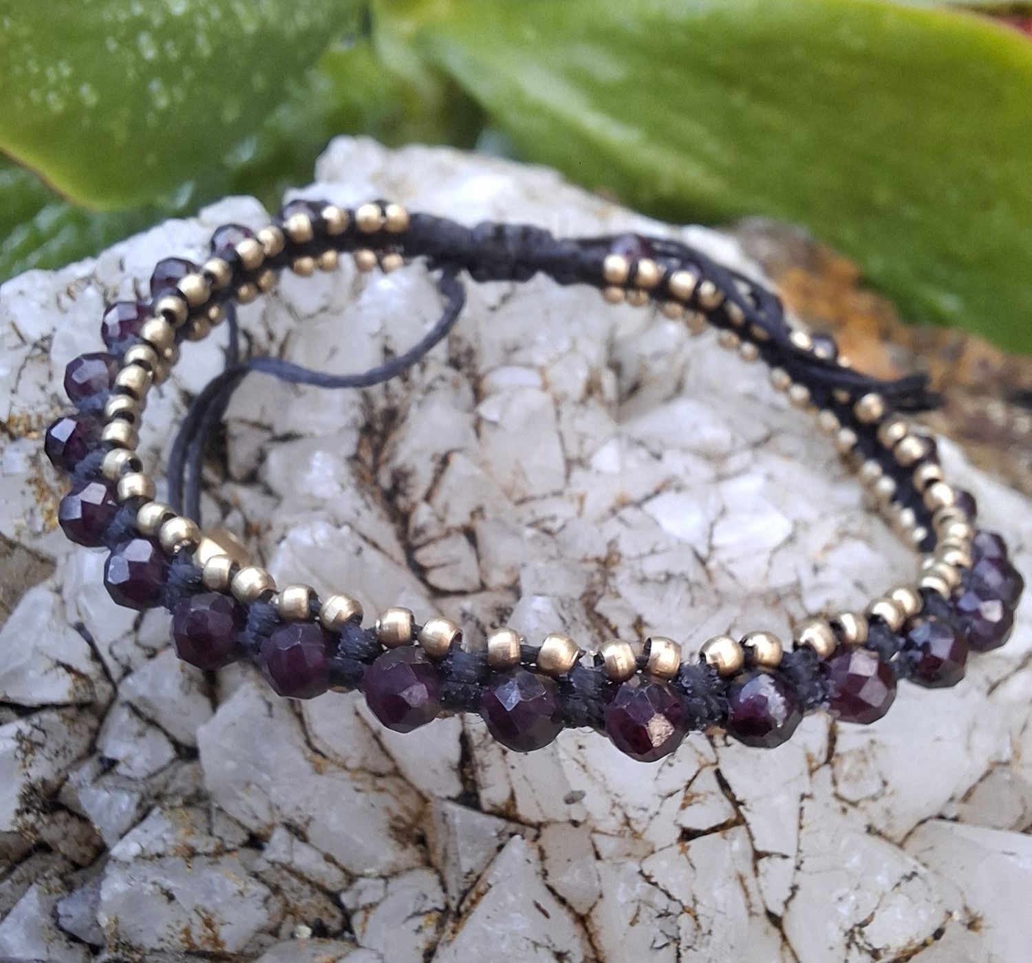 MC03. Macrame Garnet Bracelet