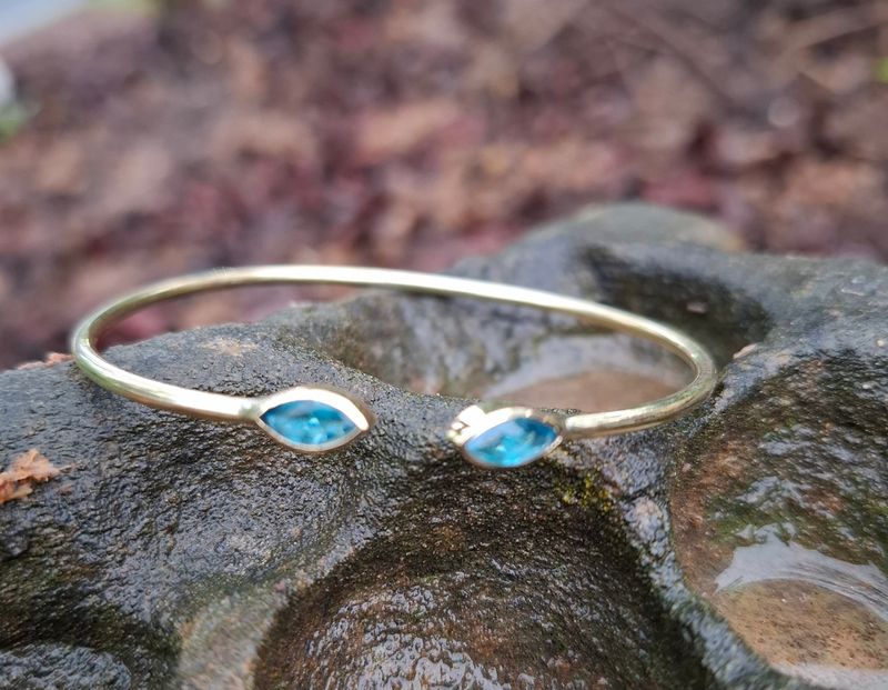  BBK06:Brass bracelet Topaz 