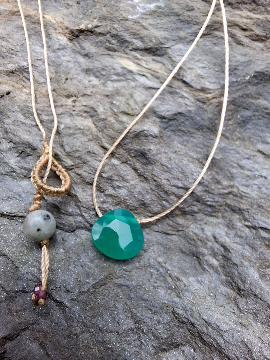 OS002: Chocker Green Onyx