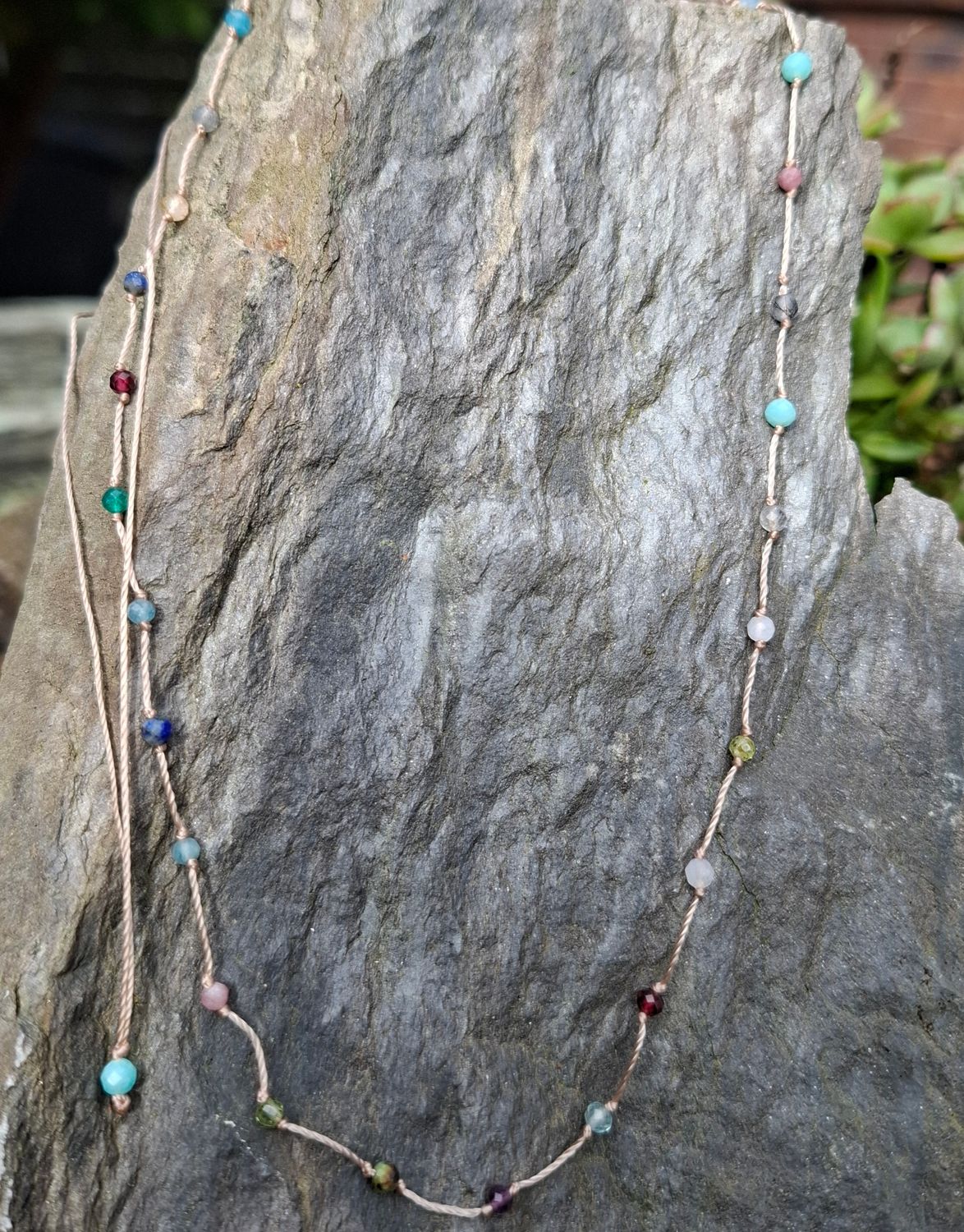 OS016: Chocker Mixed Stone