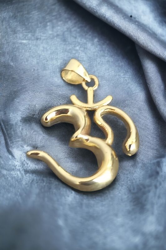 Om Brass pendant