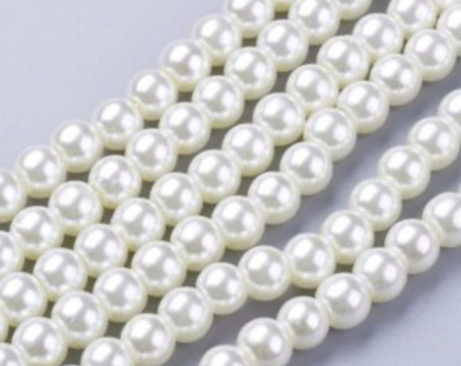Glass Pearl: off-white 4mm