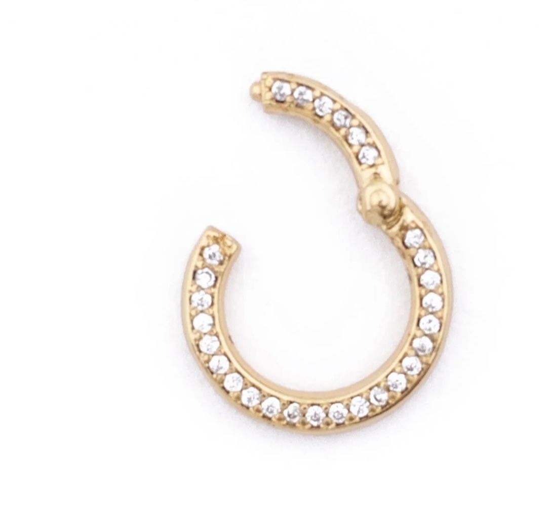 Cubic clasp