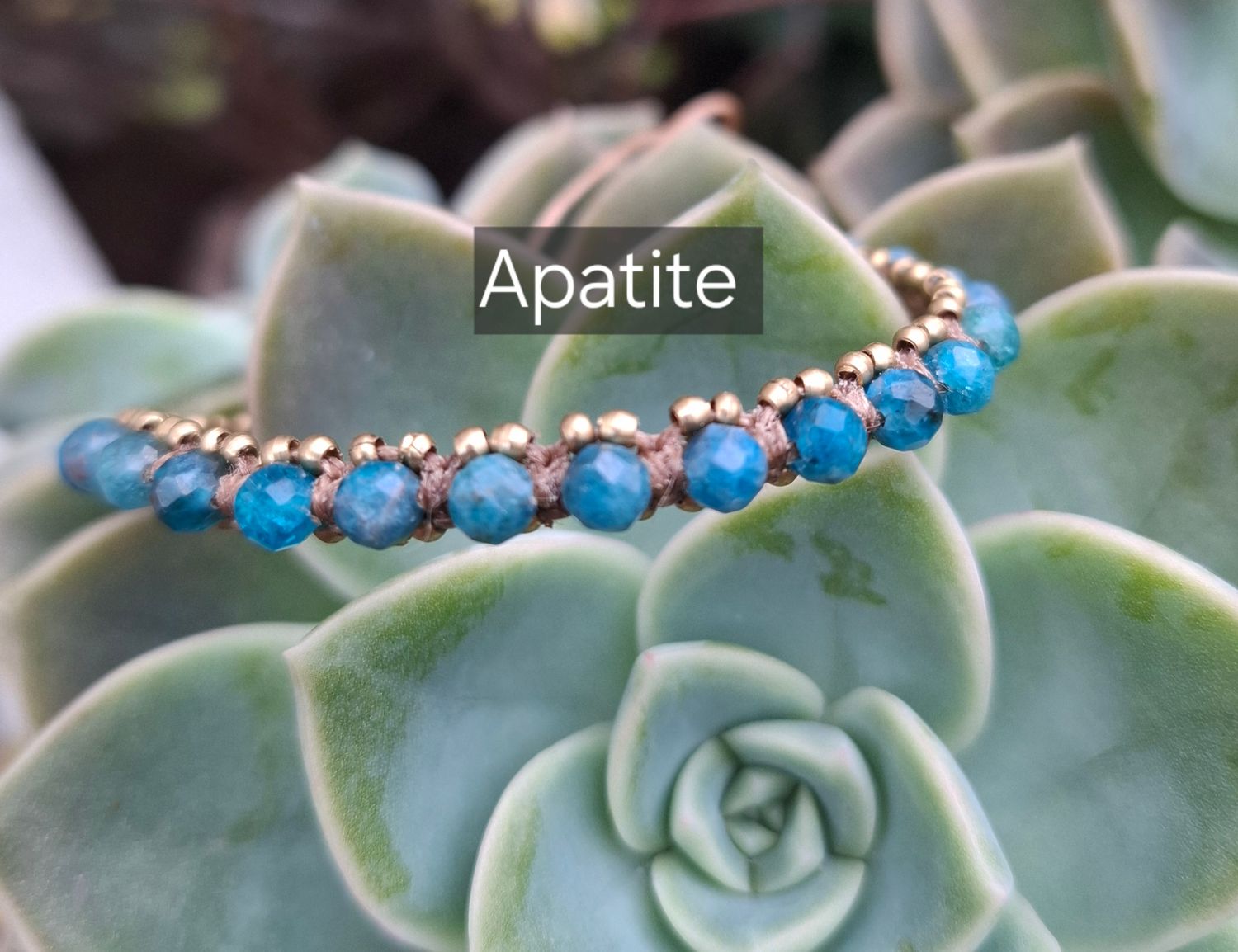 MC08. Macrame Apatite 
