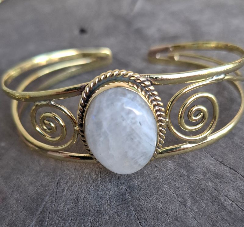 Brass Bracelet: Moonstone 