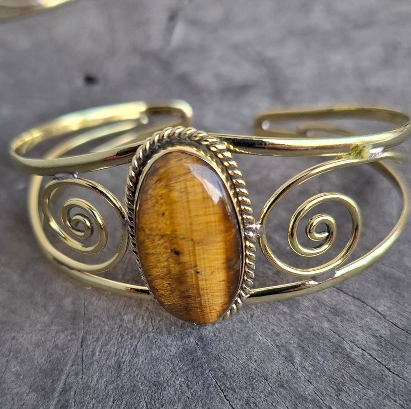 Brass Bracelet: Tiger Eye