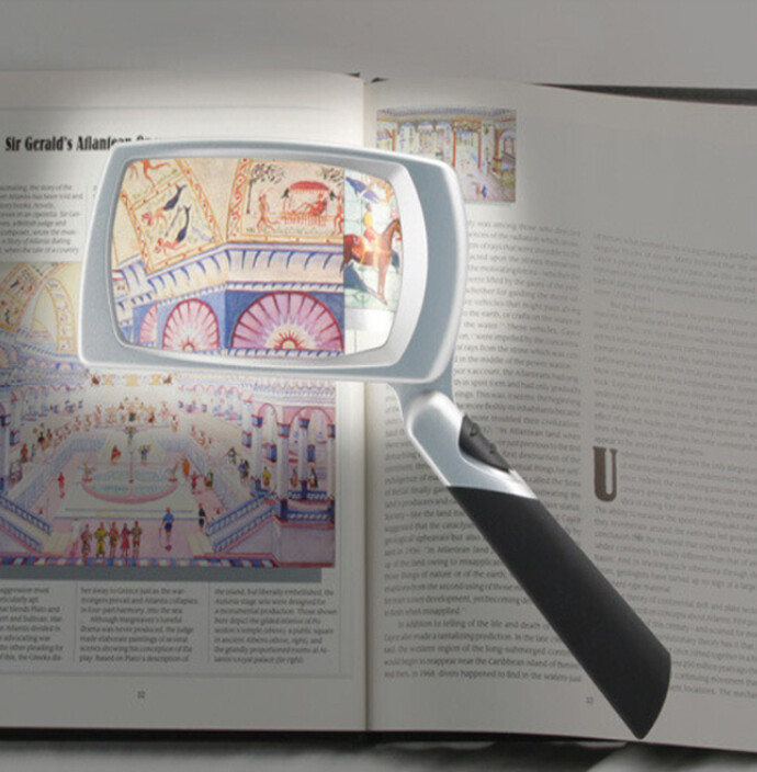Lighted Folding Magnifier