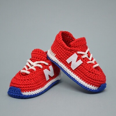 Crochet PATTERN baby booties inspired NB, crochet sneakers for baby 6-9 months, DIY gift for baby, pdf and video tutorial