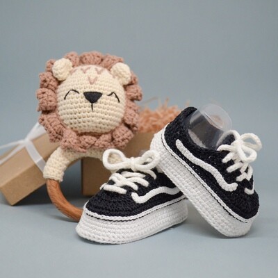 Baby sneakers & lion baby rattle