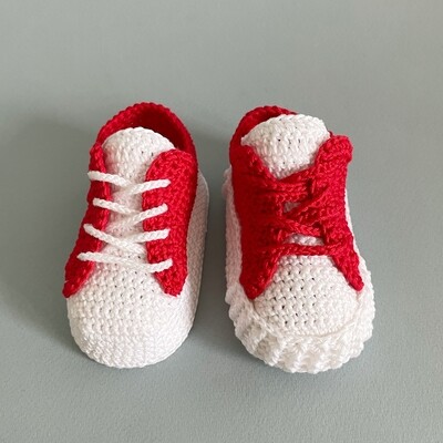 Crochet pattern baby shoes booties 0-3 months, tennis sneakers crochet video tutorial 2 in 1, pregnancy gift idea, DIY baby shoewer gift