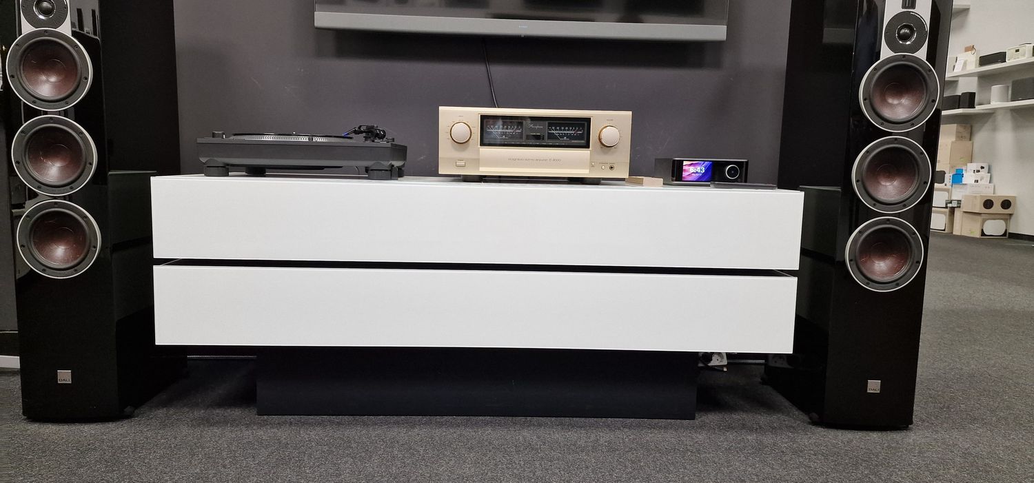 Spectral Brick – Premium Heimkino/Hifi Möbel mit smarter Integration