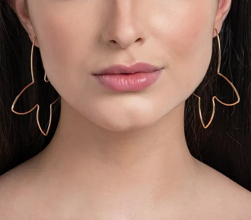 Gold-plated maxi hoop earrings in the shape of a butterfly