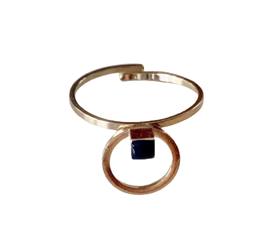 Adjustable gold-plated ring with prusse hand-enameled cube on top