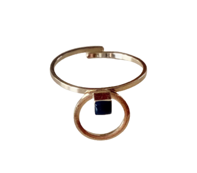 Adjustable gold-plated ring with prusse hand-enameled cube on top