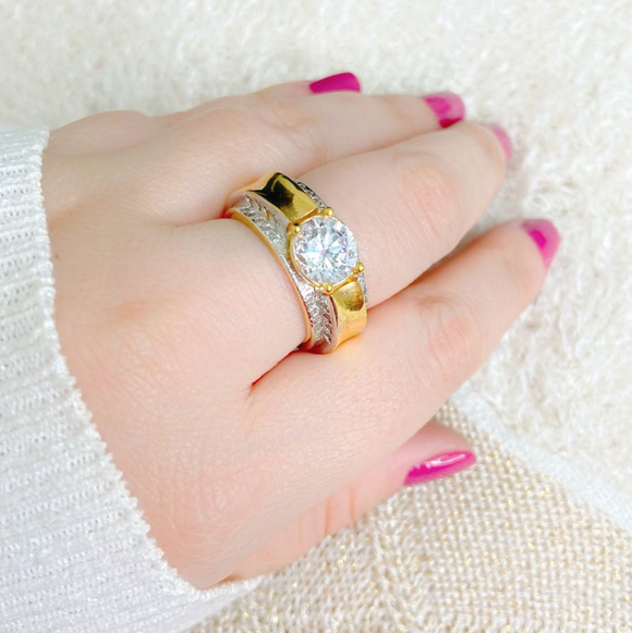 Gold plated solitaire ring with zirconia