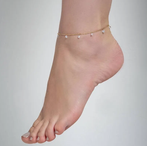 Gold-plated anklet with crystals