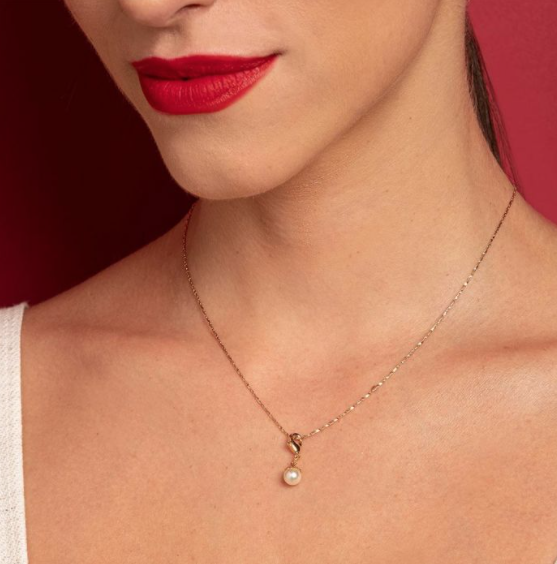 Gold plated clip pearl pendant