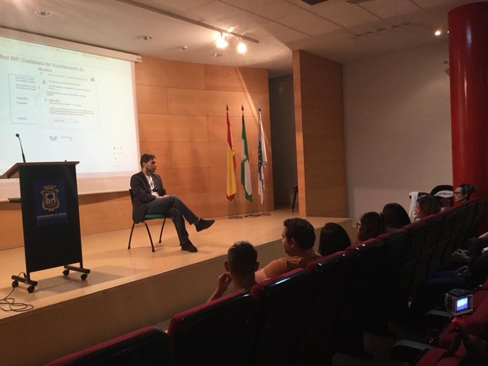 CHARLAS &amp; TALLERES