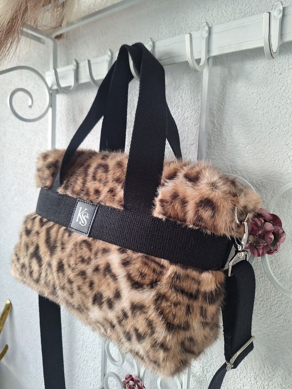 Boxybag Kunstfell Leo