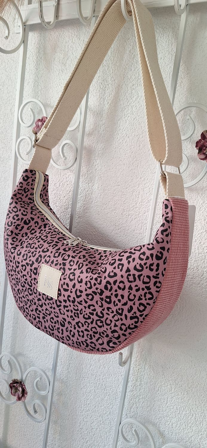 Halfmoonbag Altrosa Leo