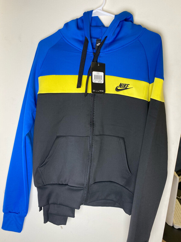 NIKE DRY FIT SWEATSUIT
