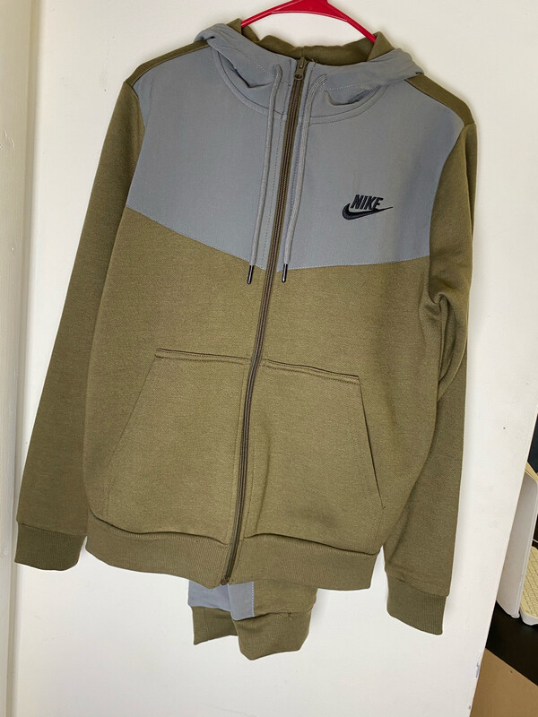 NIKE TECH SWEATSUITS