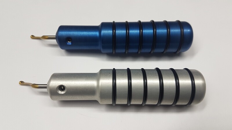 1 Stück Handentgrater in 2 Ausführungen Blau oder Silber