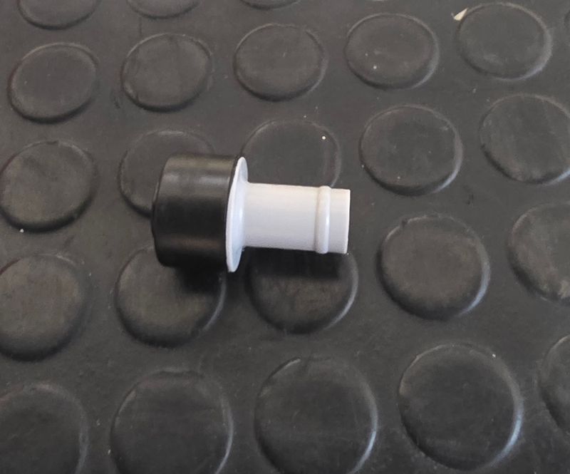 Rückschlagventil Kurbelgehäuseentlüftung – Audi RS4 B5 / RS6 4B VAG