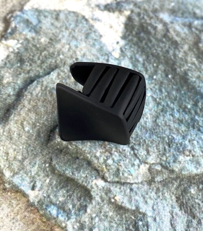 Pieni Hiusklipsi - pituus 3cm - Musta