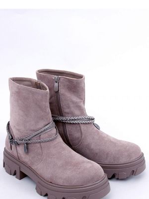 Saatavilla olevat kielet: suomi  &#39;Boots malli 171501 Inello&#39; suomeksi on &#39;Saappaat malli 171501 Inello&#39;.